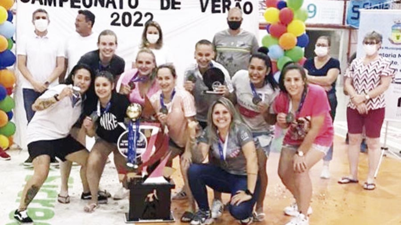 Equipe da ASE Futsal Feminino é campeã